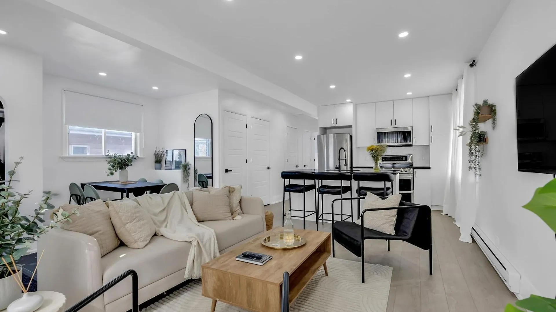 아파트 Modern 2Br Apt Near Downtown Ottawa Free Parking 캐나다